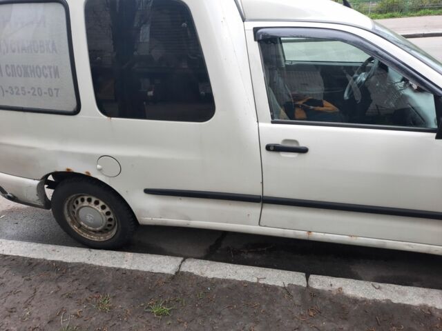 Белый Фольксваген Кадди, объемом двигателя 0 л и пробегом 39 тыс. км за 2121 $, фото 1 на Automoto.ua