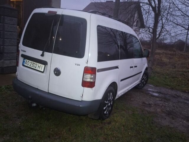 Белый Фольксваген Кадди, объемом двигателя 1.9 л и пробегом 423 тыс. км за 3994 $, фото 1 на Automoto.ua