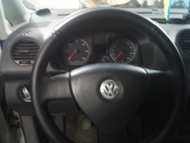 Фольксваген Кадди 2009 в Кременчуге на Automoto.ua Белый Фольксваген Кадди, объемом двигателя 2 л и пробегом 167 тыс. км за 6900 $, фото 3 на Automoto.ua