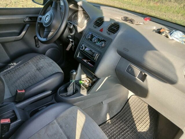 Білий Фольксваген Кадді, об'ємом двигуна 1.2 л та пробігом 221 тис. км за 6300 $, фото 4 на Automoto.ua