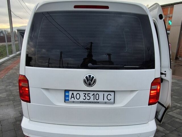 Білий Фольксваген Кадді, об'ємом двигуна 2 л та пробігом 206 тис. км за 14600 $, фото 5 на Automoto.ua