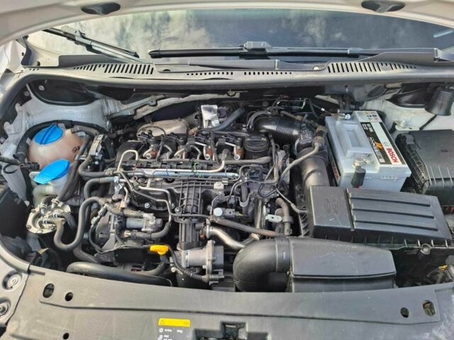 Білий Фольксваген Кадді, об'ємом двигуна 1.6 л та пробігом 295 тис. км за 10000 $, фото 4 на Automoto.ua