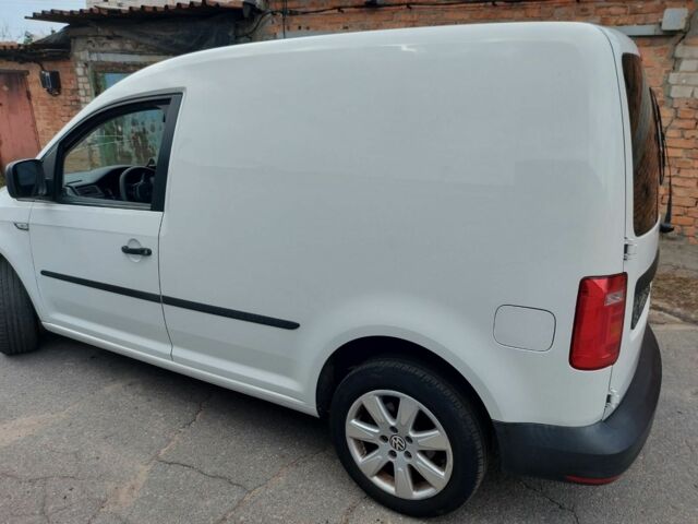 Белый Фольксваген Кадди, объемом двигателя 2 л и пробегом 190 тыс. км за 11200 $, фото 2 на Automoto.ua