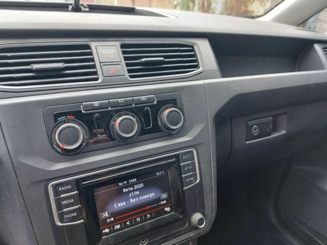 Белый Фольксваген Кадди, объемом двигателя 2 л и пробегом 190 тыс. км за 11100 $, фото 2 на Automoto.ua