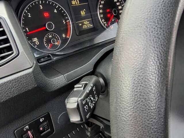 Білий Фольксваген Кадді, об'ємом двигуна 2 л та пробігом 206 тис. км за 14600 $, фото 4 на Automoto.ua