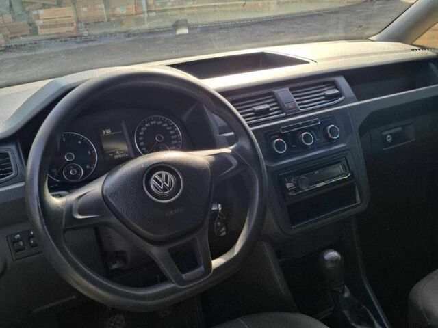 Белый Фольксваген Кадди, объемом двигателя 1.6 л и пробегом 289 тыс. км за 10000 $, фото 11 на Automoto.ua