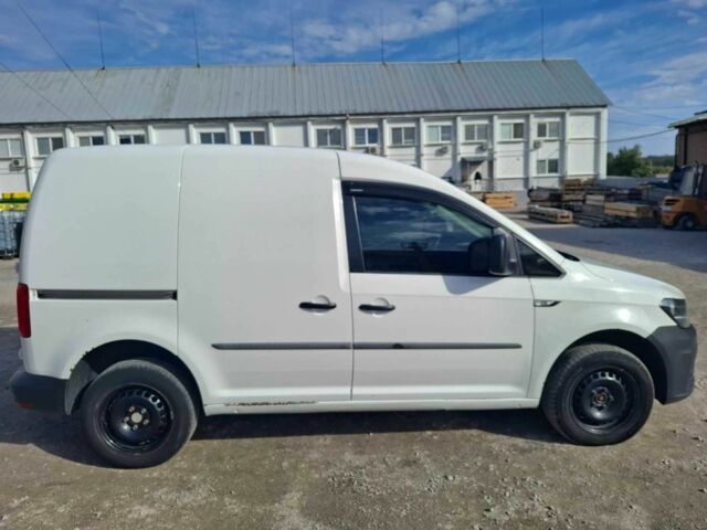 Белый Фольксваген Кадди, объемом двигателя 1.6 л и пробегом 289 тыс. км за 10000 $, фото 1 на Automoto.ua