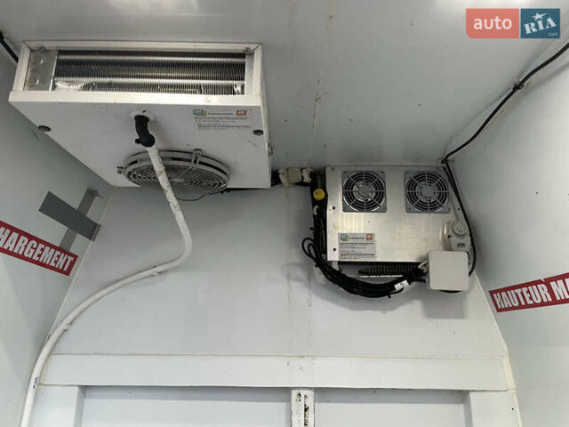 Белый Фольксваген Кадди, объемом двигателя 2 л и пробегом 290 тыс. км за 13500 $, фото 13 на Automoto.ua