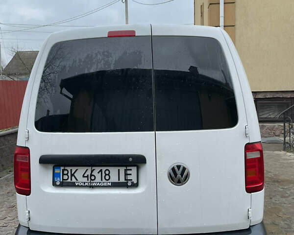 Белый Фольксваген Кадди, объемом двигателя 2 л и пробегом 290 тыс. км за 13500 $, фото 3 на Automoto.ua