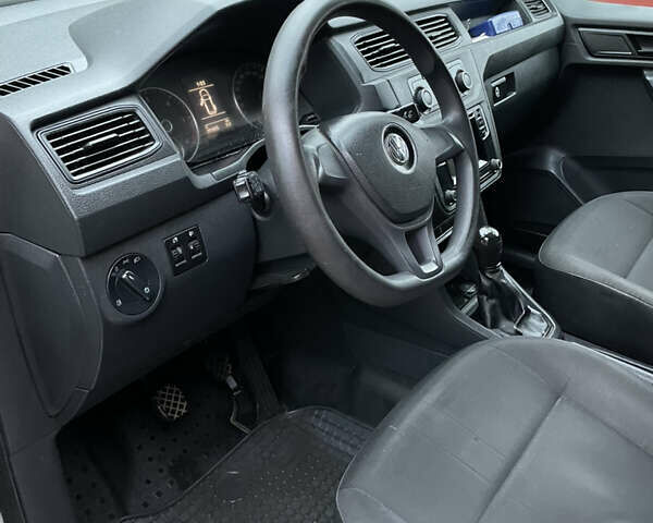 Белый Фольксваген Кадди, объемом двигателя 2 л и пробегом 290 тыс. км за 13500 $, фото 15 на Automoto.ua