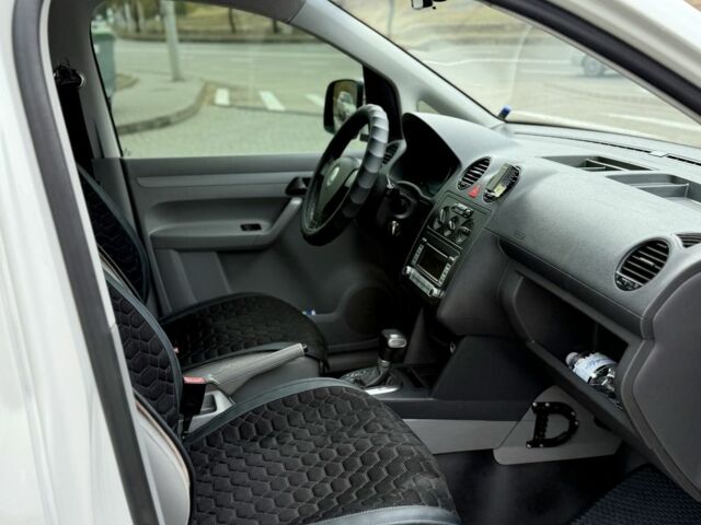 Белый Фольксваген Кадди, объемом двигателя 1.9 л и пробегом 300 тыс. км за 6500 $, фото 9 на Automoto.ua