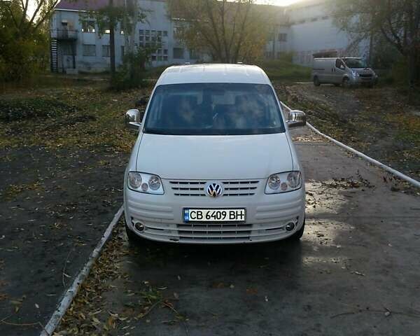 Белый Фольксваген Кадди, объемом двигателя 2 л и пробегом 260 тыс. км за 5800 $, фото 3 на Automoto.ua