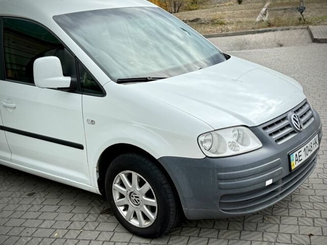 Белый Фольксваген Кадди, объемом двигателя 1.9 л и пробегом 300 тыс. км за 6500 $, фото 3 на Automoto.ua