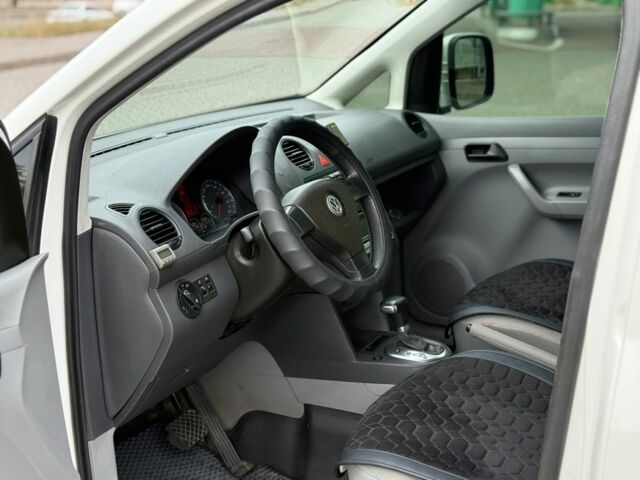 Белый Фольксваген Кадди, объемом двигателя 1.9 л и пробегом 300 тыс. км за 6500 $, фото 8 на Automoto.ua