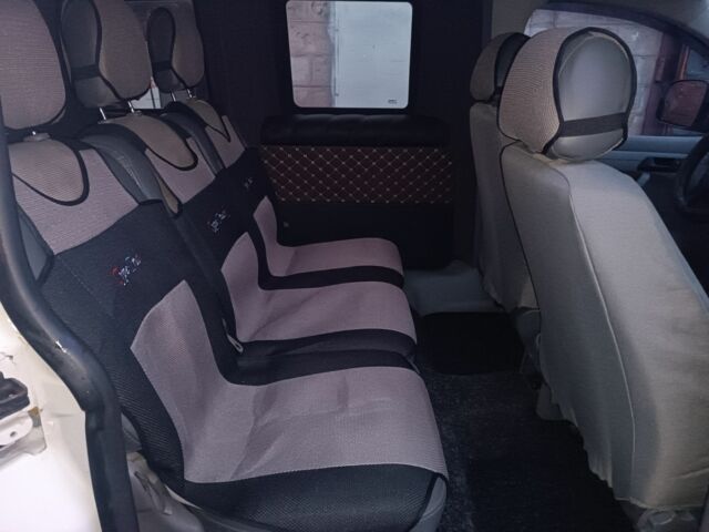 Белый Фольксваген Кадди, объемом двигателя 1.9 л и пробегом 348 тыс. км за 5100 $, фото 6 на Automoto.ua