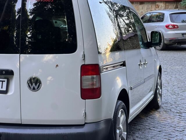 Білий Фольксваген Кадді, об'ємом двигуна 2 л та пробігом 217 тис. км за 5200 $, фото 3 на Automoto.ua
