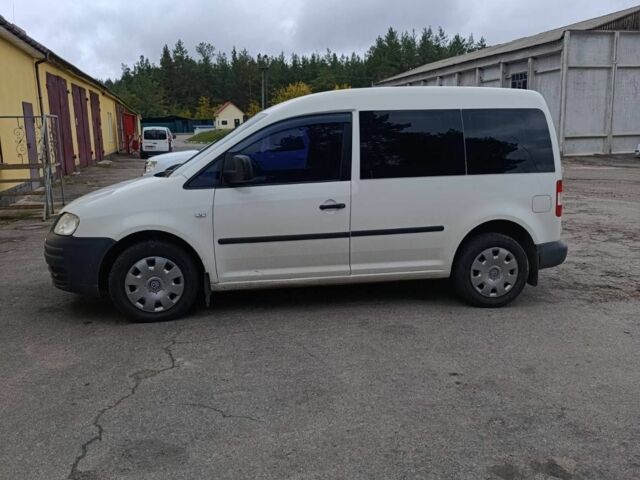 Белый Фольксваген Кадди, объемом двигателя 2 л и пробегом 280 тыс. км за 6400 $, фото 2 на Automoto.ua