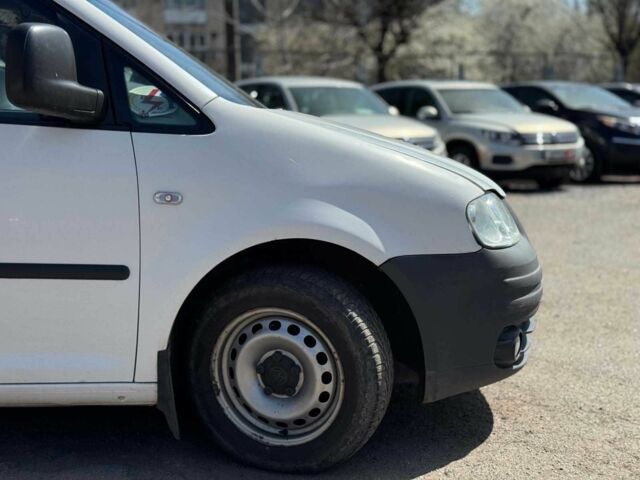 Белый Фольксваген Кадди, объемом двигателя 1.6 л и пробегом 335 тыс. км за 6680 $, фото 11 на Automoto.ua