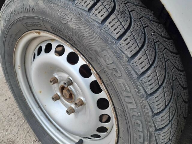 Белый Фольксваген Кадди, объемом двигателя 1.9 л и пробегом 386 тыс. км за 2600 $, фото 19 на Automoto.ua