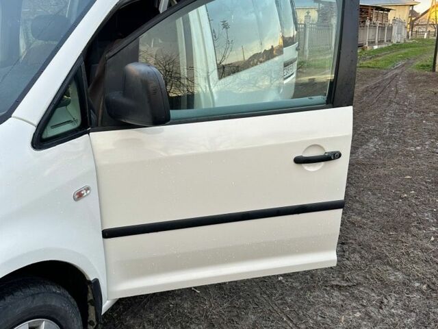 Білий Фольксваген Кадді, об'ємом двигуна 0 л та пробігом 360 тис. км за 6500 $, фото 1 на Automoto.ua