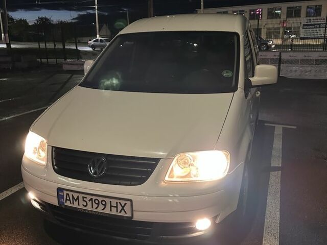 Білий Фольксваген Кадді, об'ємом двигуна 1.9 л та пробігом 300 тис. км за 8000 $, фото 3 на Automoto.ua