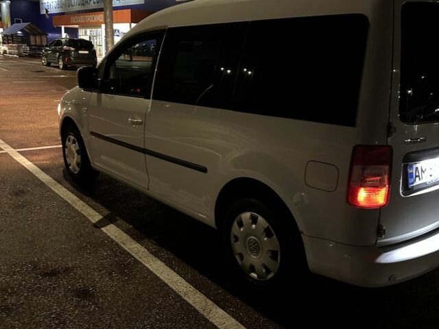 Білий Фольксваген Кадді, об'ємом двигуна 1.9 л та пробігом 300 тис. км за 8000 $, фото 6 на Automoto.ua