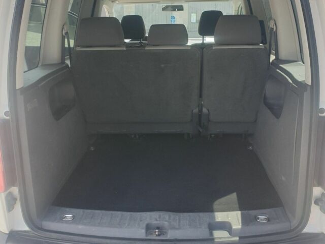 Білий Фольксваген Кадді, об'ємом двигуна 1.6 л та пробігом 290 тис. км за 9600 $, фото 6 на Automoto.ua