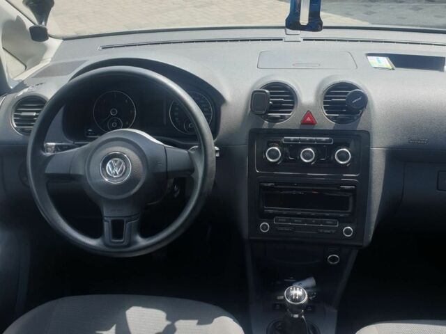 Білий Фольксваген Кадді, об'ємом двигуна 1.6 л та пробігом 290 тис. км за 9600 $, фото 4 на Automoto.ua