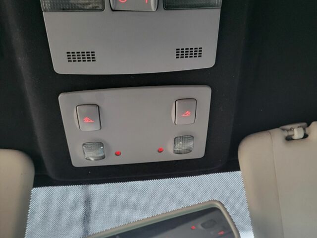 Белый Фольксваген Кадди, объемом двигателя 1.6 л и пробегом 333 тыс. км за 6900 $, фото 20 на Automoto.ua