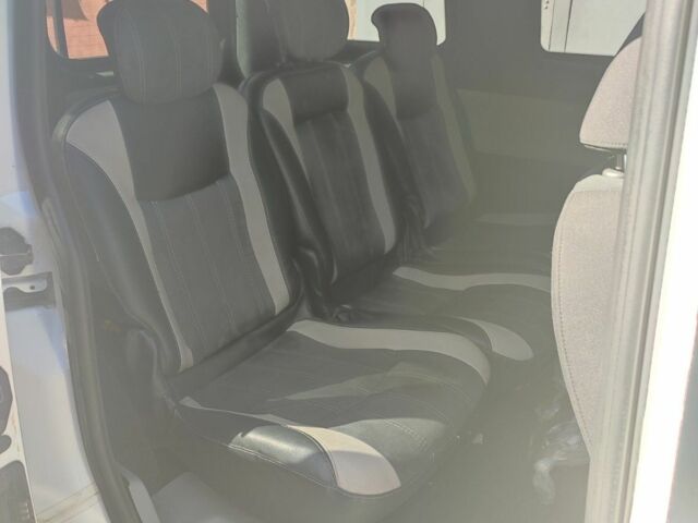 Белый Фольксваген Кадди, объемом двигателя 1.6 л и пробегом 259 тыс. км за 8500 $, фото 6 на Automoto.ua