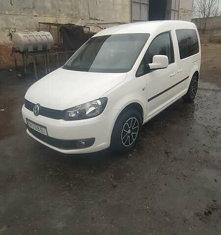 Фольксваген Кадди 2012 в Сумах на Automoto.ua Белый Фольксваген Кадди, объемом двигателя 1.6 л и пробегом 230 тыс. км за 10500 $, фото 1 на Automoto.ua