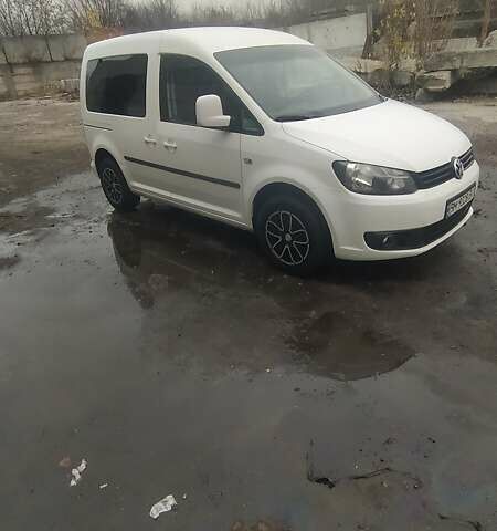 Фольксваген Кадди 2012 в Сумах на Automoto.ua Белый Фольксваген Кадди, объемом двигателя 1.6 л и пробегом 230 тыс. км за 10500 $, фото 3 на Automoto.ua