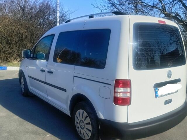 Белый Фольксваген Кадди, объемом двигателя 1.6 л и пробегом 268 тыс. км за 8750 $, фото 6 на Automoto.ua