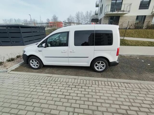 Белый Фольксваген Кадди, объемом двигателя 2 л и пробегом 220 тыс. км за 10500 $, фото 4 на Automoto.ua