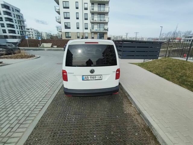 Белый Фольксваген Кадди, объемом двигателя 2 л и пробегом 220 тыс. км за 10500 $, фото 5 на Automoto.ua