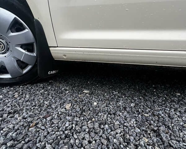 Бежевий Фольксваген Кадді, об'ємом двигуна 1.9 л та пробігом 350 тис. км за 9200 $, фото 14 на Automoto.ua