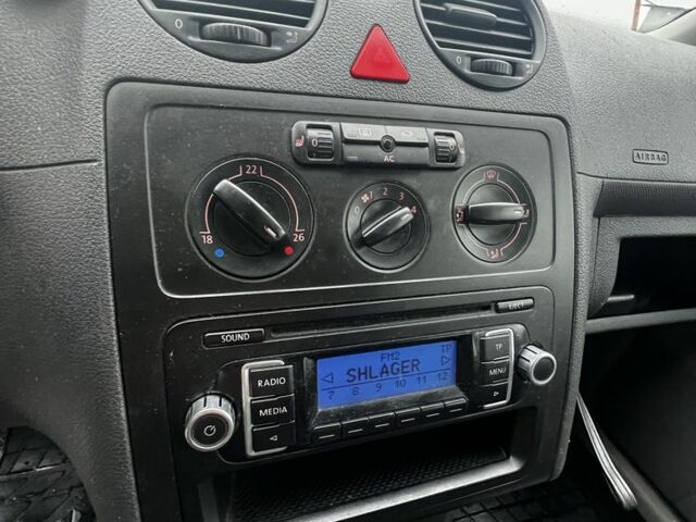 Бежевый Фольксваген Кадди, объемом двигателя 1.9 л и пробегом 3 тыс. км за 9200 $, фото 5 на Automoto.ua