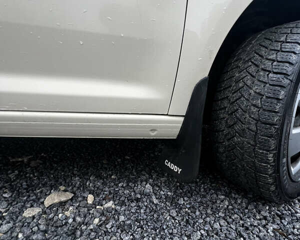 Бежевий Фольксваген Кадді, об'ємом двигуна 1.9 л та пробігом 350 тис. км за 9200 $, фото 12 на Automoto.ua