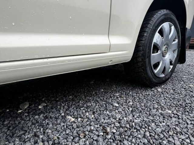 Бежевый Фольксваген Кадди, объемом двигателя 1.9 л и пробегом 3 тыс. км за 9200 $, фото 1 на Automoto.ua