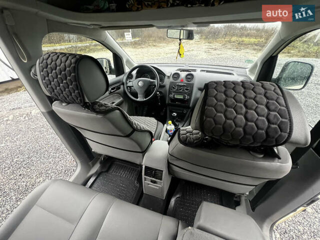 Бежевий Фольксваген Кадді, об'ємом двигуна 1.9 л та пробігом 350 тис. км за 9200 $, фото 21 на Automoto.ua