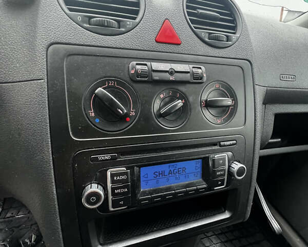 Бежевий Фольксваген Кадді, об'ємом двигуна 1.9 л та пробігом 350 тис. км за 9200 $, фото 6 на Automoto.ua