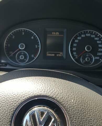 Бежевий Фольксваген Кадді, об'ємом двигуна 1.97 л та пробігом 300 тис. км за 14300 $, фото 5 на Automoto.ua