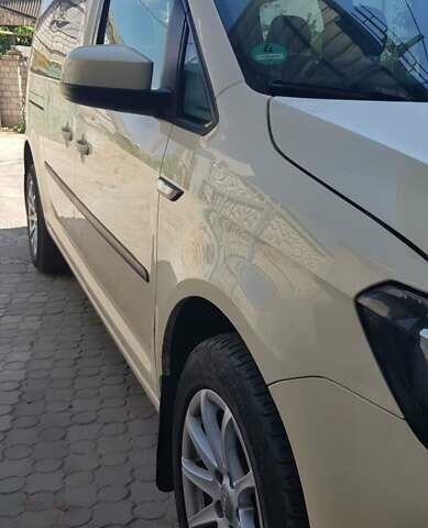 Бежевий Фольксваген Кадді, об'ємом двигуна 1.97 л та пробігом 300 тис. км за 14300 $, фото 4 на Automoto.ua