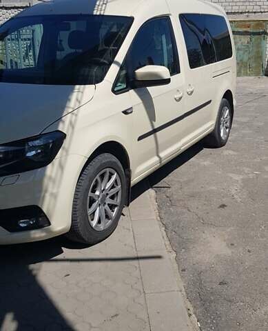 Бежевий Фольксваген Кадді, об'ємом двигуна 1.97 л та пробігом 300 тис. км за 14300 $, фото 7 на Automoto.ua