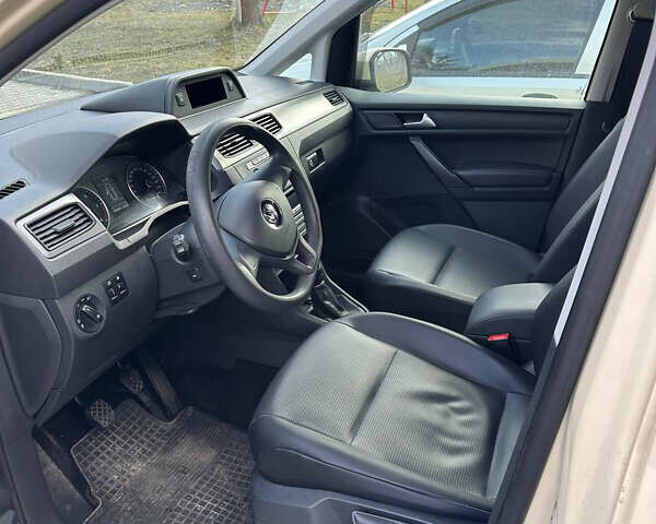 Бежевый Фольксваген Кадди, объемом двигателя 1.97 л и пробегом 280 тыс. км за 13000 $, фото 11 на Automoto.ua