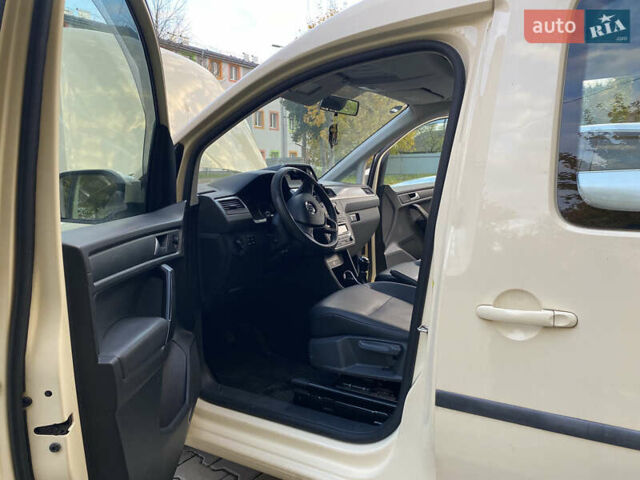 Бежевый Фольксваген Кадди, объемом двигателя 1.97 л и пробегом 280 тыс. км за 13000 $, фото 6 на Automoto.ua