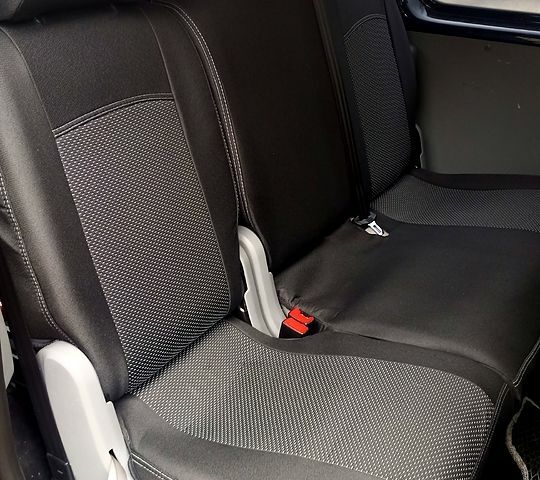 Черный Фольксваген Кадди, объемом двигателя 1.6 л и пробегом 70 тыс. км за 7000 $, фото 7 на Automoto.ua