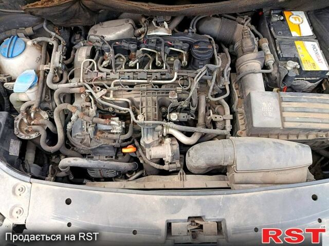 Черный Фольксваген Кадди, объемом двигателя 1.6 л и пробегом 172 тыс. км за 10500 $, фото 8 на Automoto.ua