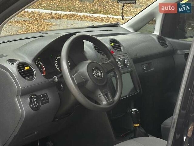 Чорний Фольксваген Кадді, об'ємом двигуна 1.2 л та пробігом 236 тис. км за 5890 $, фото 53 на Automoto.ua