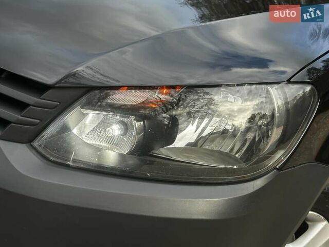 Черный Фольксваген Кадди, объемом двигателя 1.2 л и пробегом 236 тыс. км за 5950 $, фото 16 на Automoto.ua